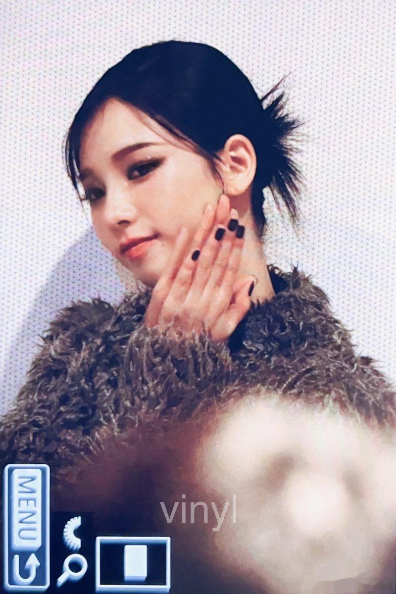 #柳智敏明艳女明星##柳智敏小烟熏妆#🆘一整个美住了！ ​​​