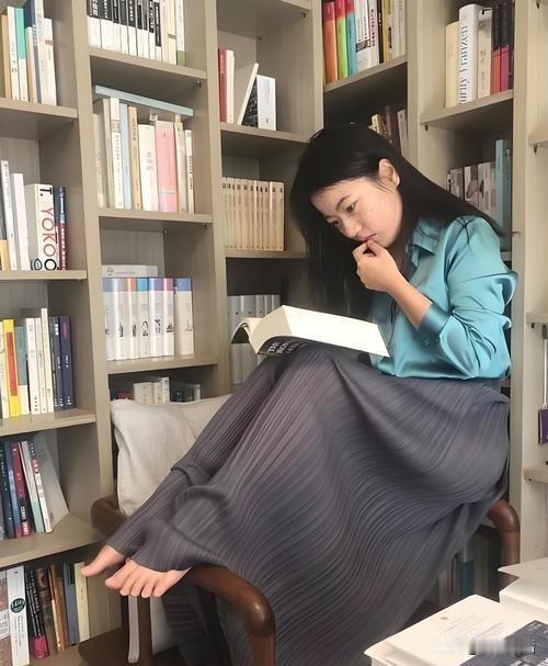 持续了一年的举报，今天终于有了结果！

7月13日，中国人民大学认定蒋方舟学术不