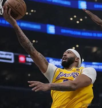 北京时间1月26日11：30，NBA常规赛湖人队主场迎战公牛队！


湖人上一场