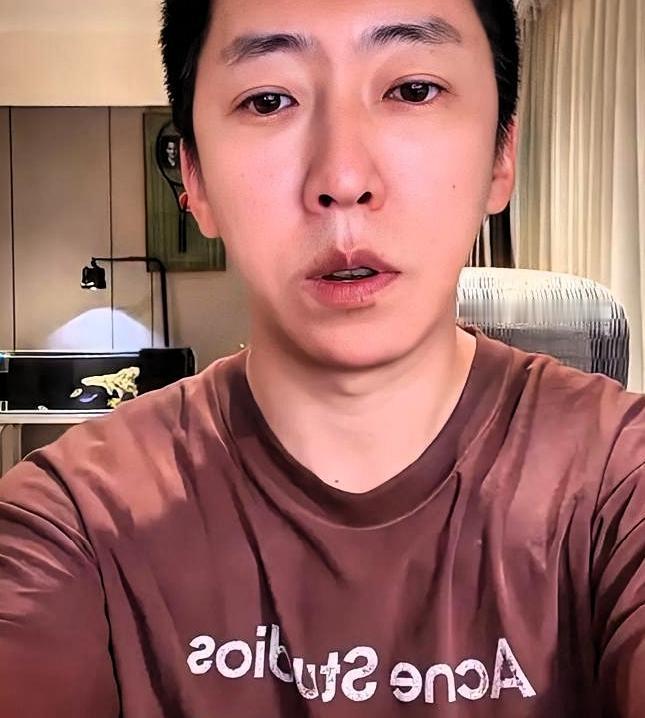谁懂啊！留几手连麦葛夕被拒那段，比春晚小品都好看。

一连上麦，整个人肉眼可见地