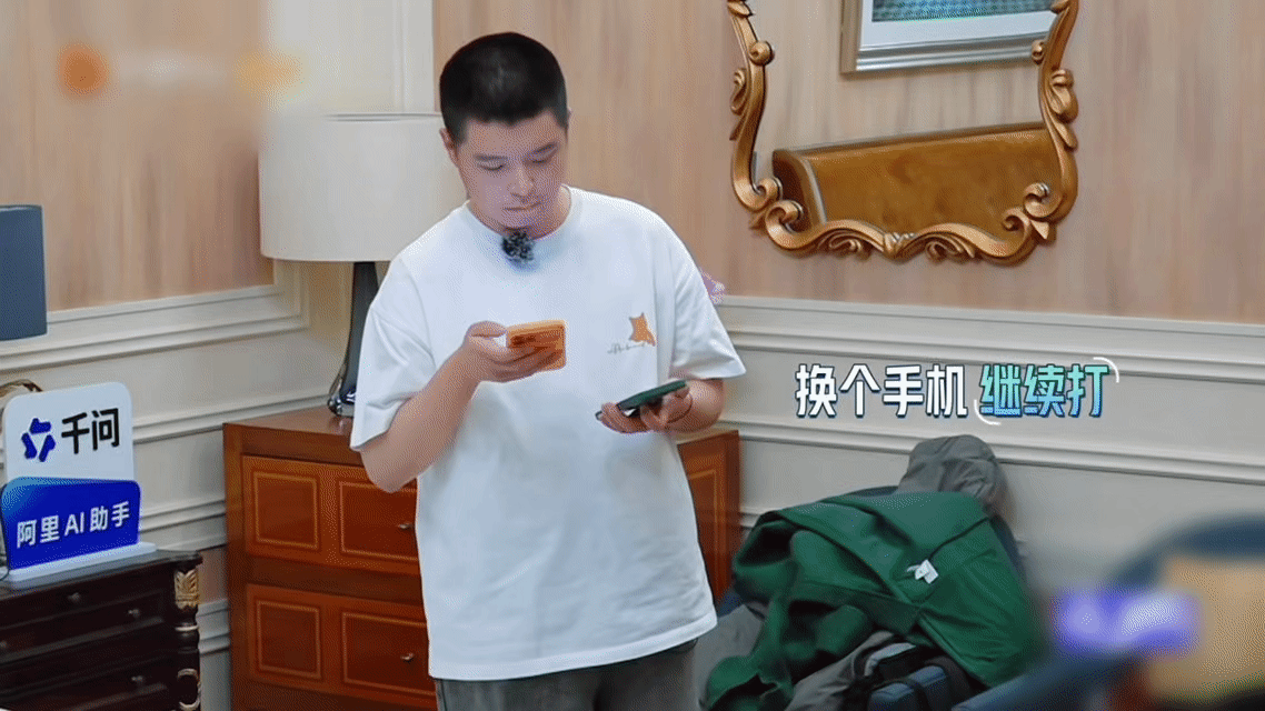 终于知道李纯看上马頔什么了终于懂李纯的眼光了！马頔当导游时嘴上说着累，手上却一刻