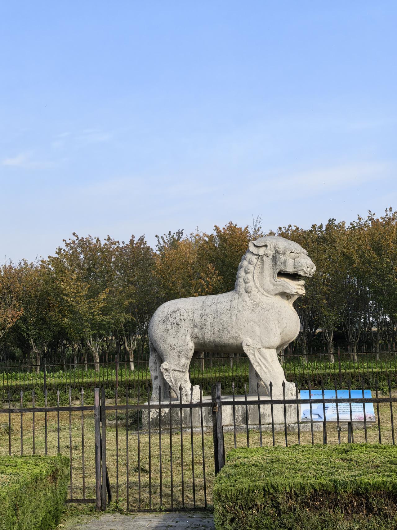 顺陵：藏着童年与盛唐的时光印记
 
在我家乡陕西省咸阳市，有一处既见历史风骨，又