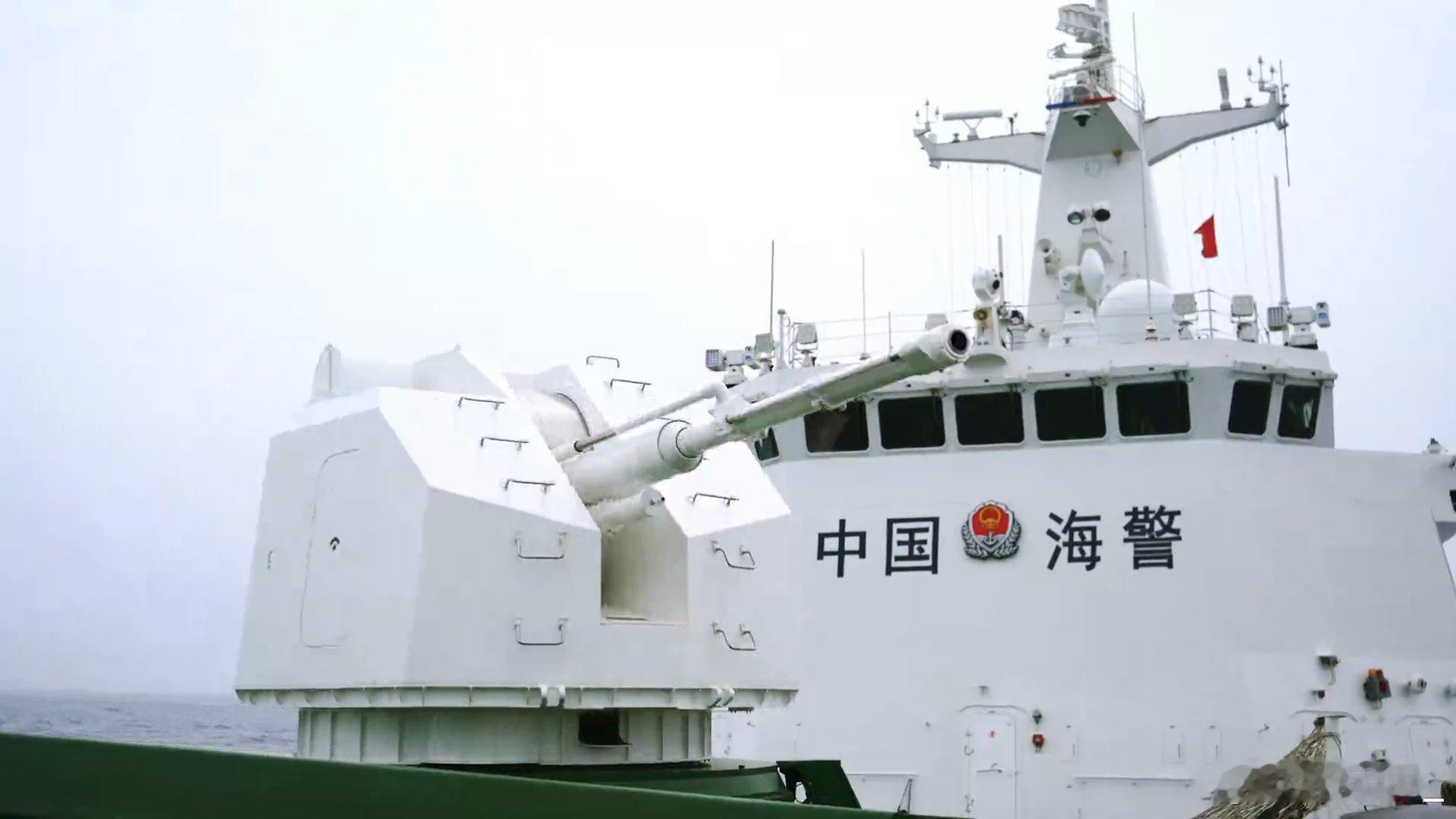 海警3306舰的76主炮、630副炮，以及3艘舰载刚性充气艇： ​​​