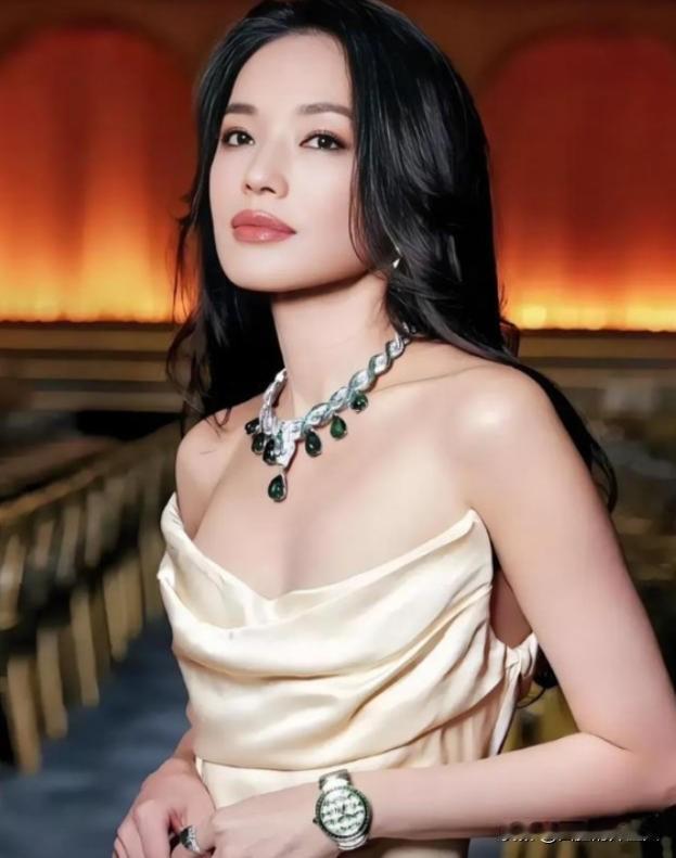 2005 年，舒淇有一次去黎明家里做客，正吃着饭的时候，黎明爸爸突然大声说道：“