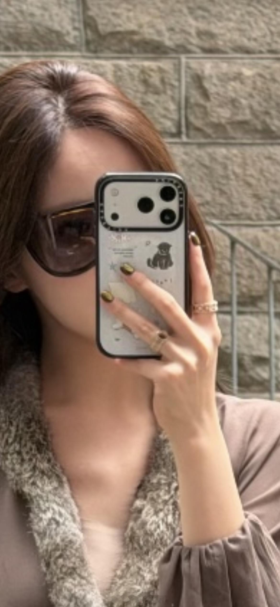 消费升级，香港满大街随处可见最新款iPhone！ ​​​