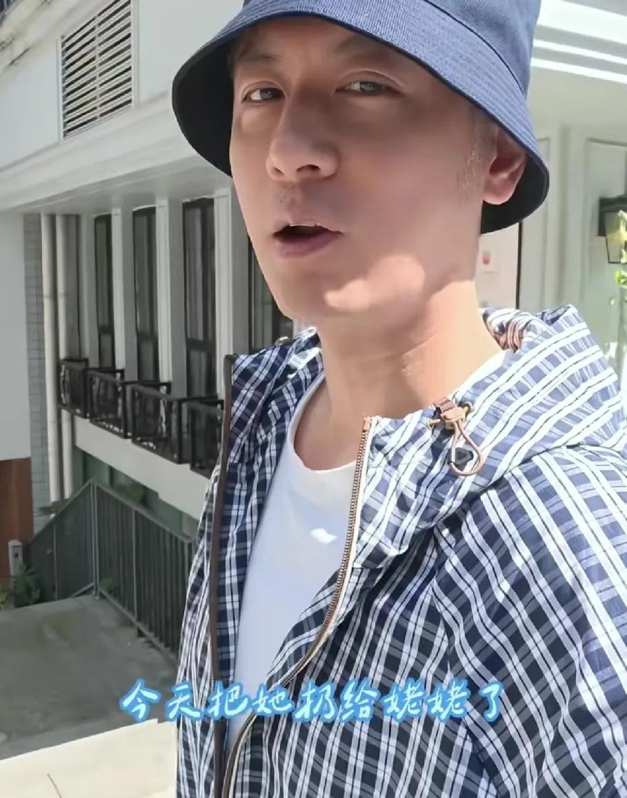 任重孙骁骁隐秘婚姻曝光！
低调生活太意外！
 
谁也没想到！任重和孙骁骁竟然早已