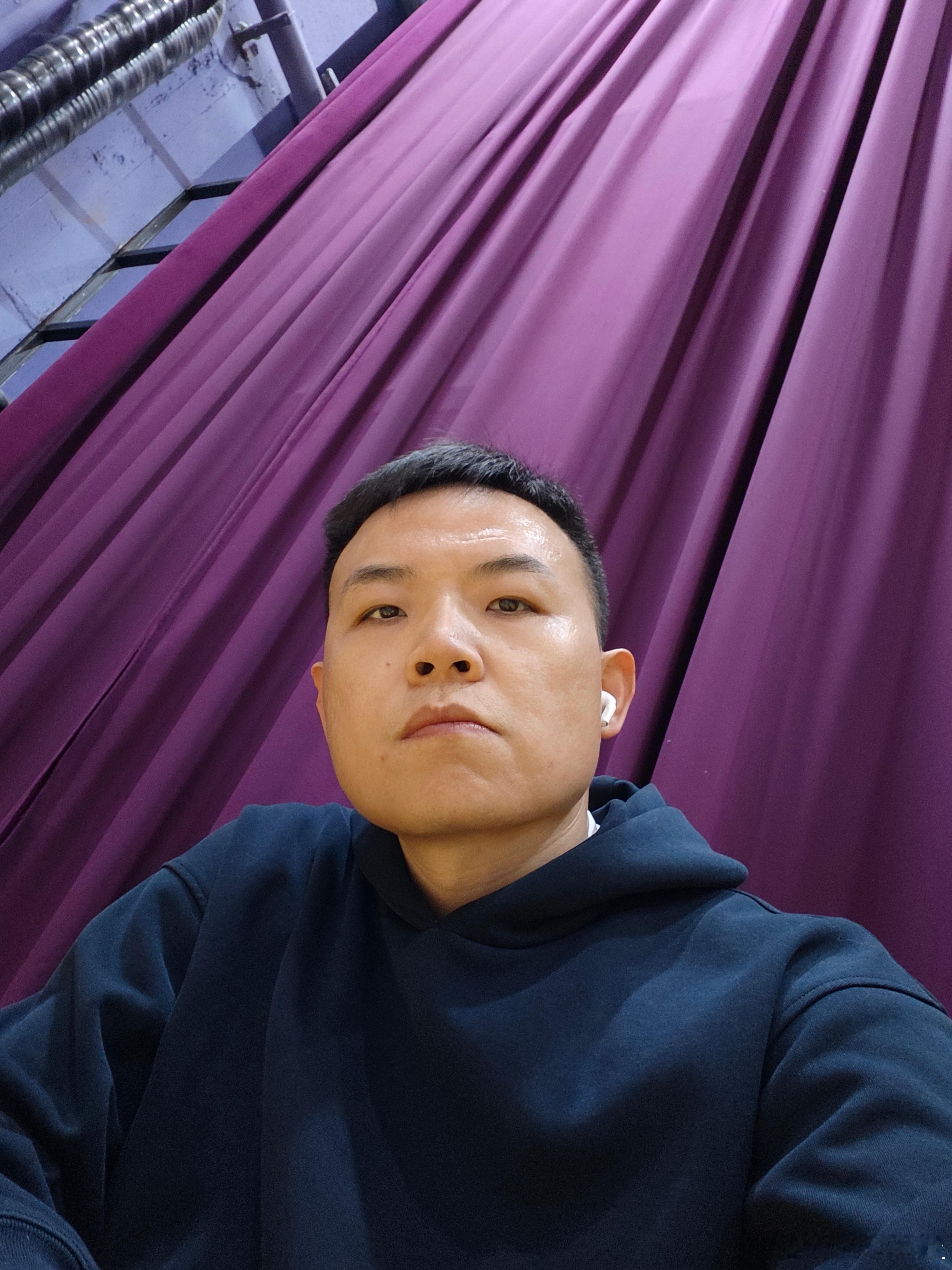 一个人的球馆把中午吃的都给练回来 北京·娄兰体育中心