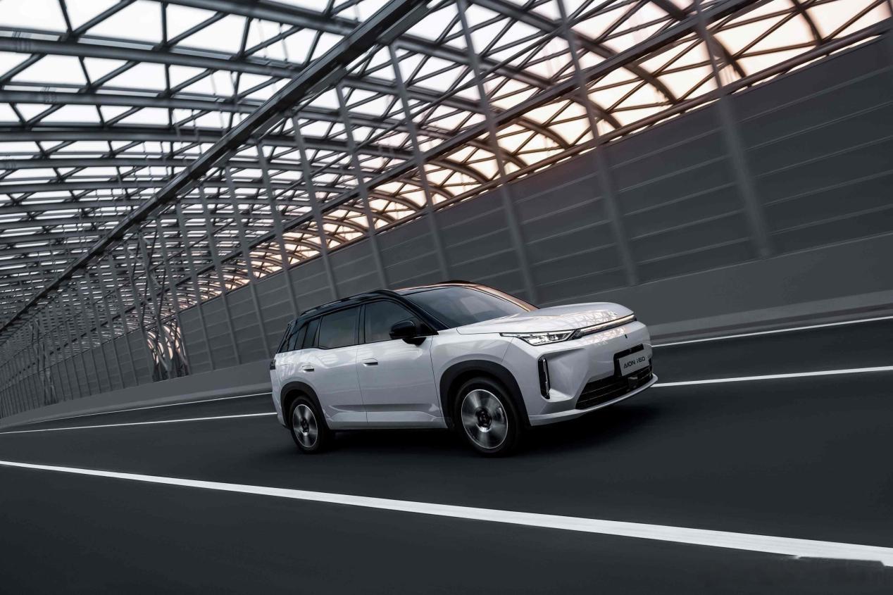 埃安i60增程版：10万级SUV市场的“破局者”还是“跟风者”？ 11月16日，