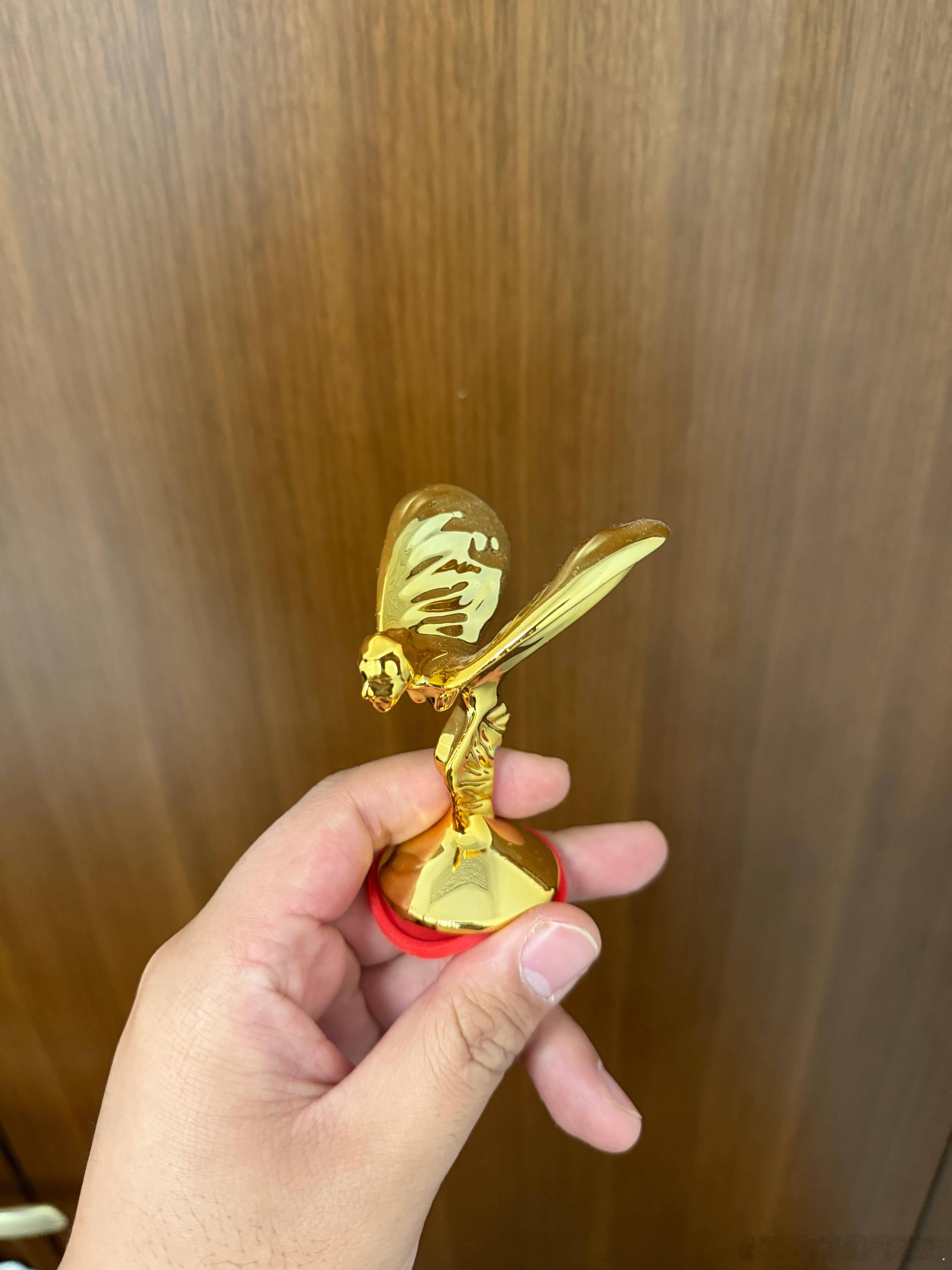 最近金价这么贵，我准备把我珍藏多年的它融了，你们说能含多少金？金价