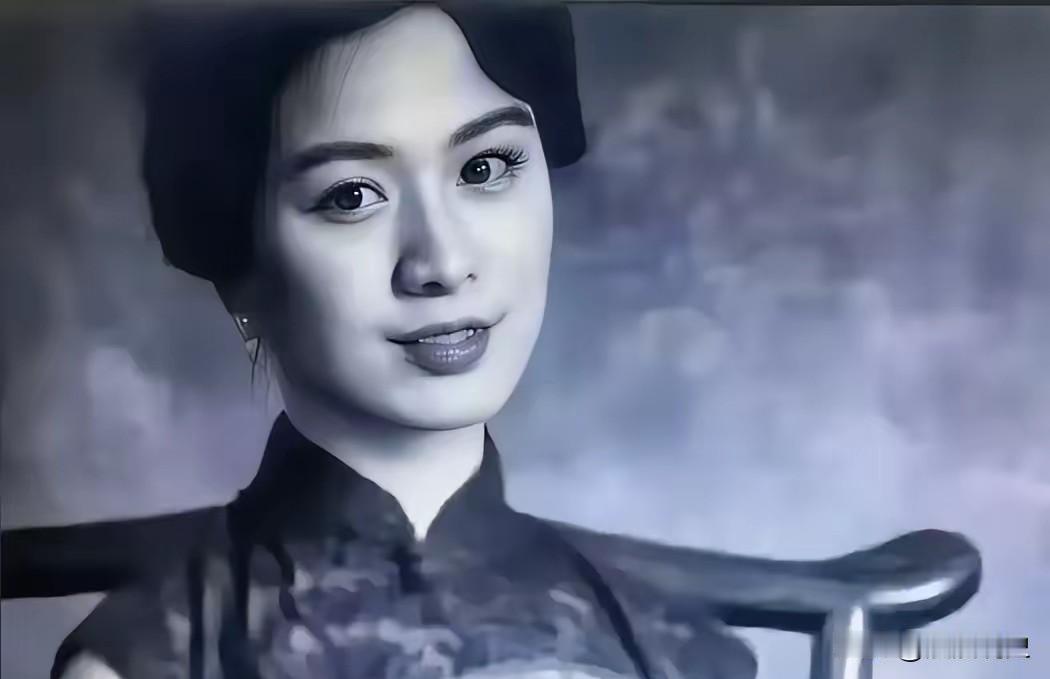 1912年，50岁的曹锟迎娶20岁的富家千金陈寒蕊。新婚夜，一番云雨过后，曹锟倒