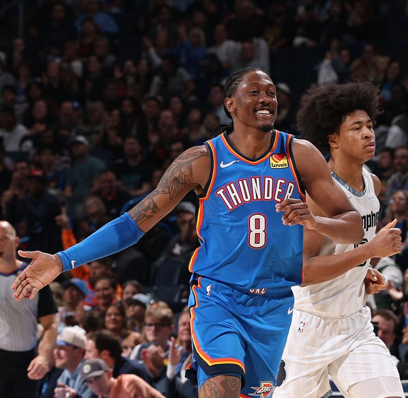 杰伦·威廉姆斯谈到在圣诞节大战时表示：“这真的太酷了。如果你是体育迷，你从小就是