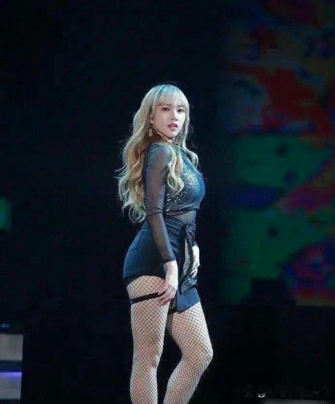 这应该是程潇身材的最巅峰时期了吧！ ​​​