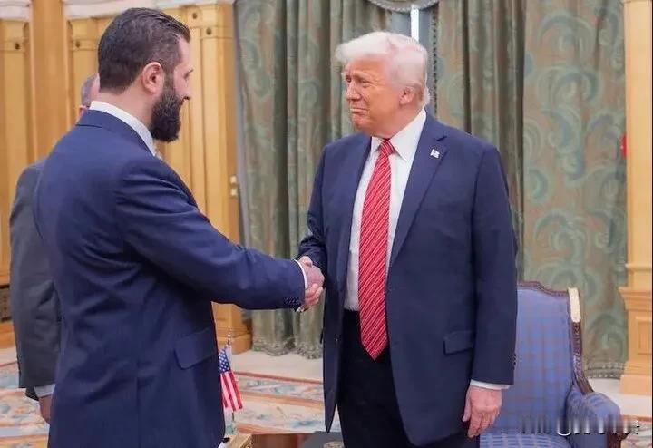 特朗普：解除一切制裁
今天凌晨，特朗普在与沙特阿拉伯等海湾合作委员会（GCC）举