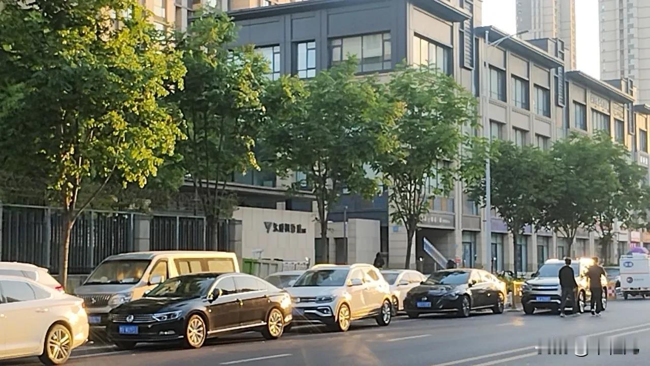 追觅是啥？俞浩是谁？
他在昨天发了80条短视频
他的行为让我真相信他能成为世界首