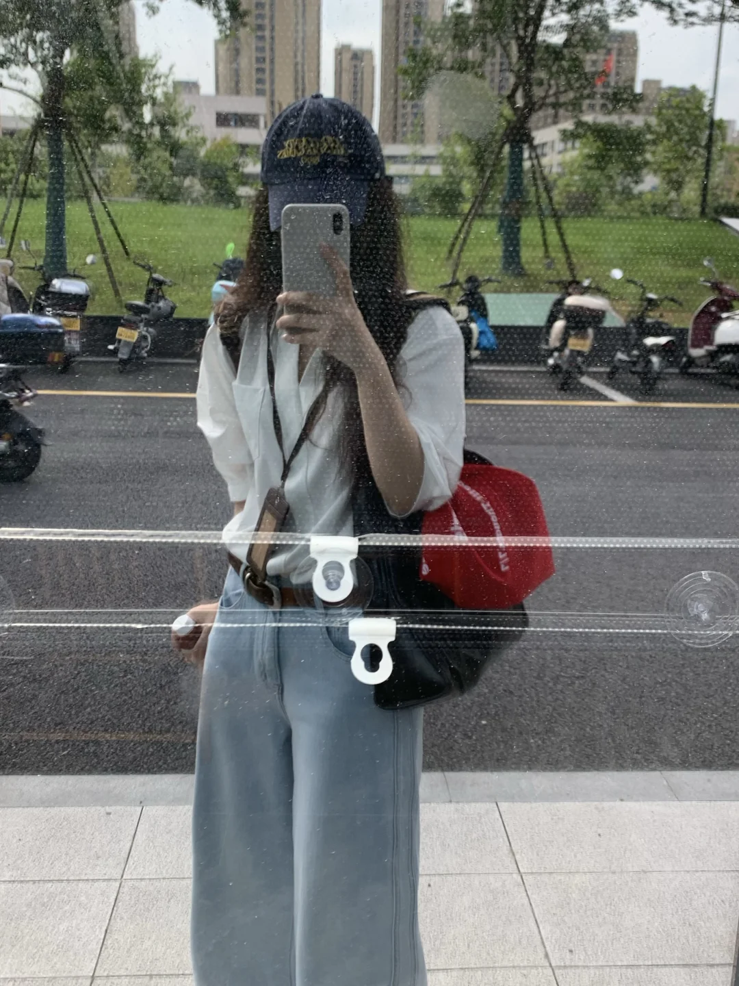 今天也是白衬衫