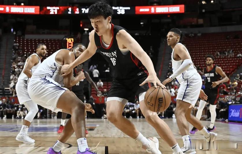 NBA副总裁马克-塔图姆近日做客节目，期间他谈到了NBA在海外的受欢迎程度。
