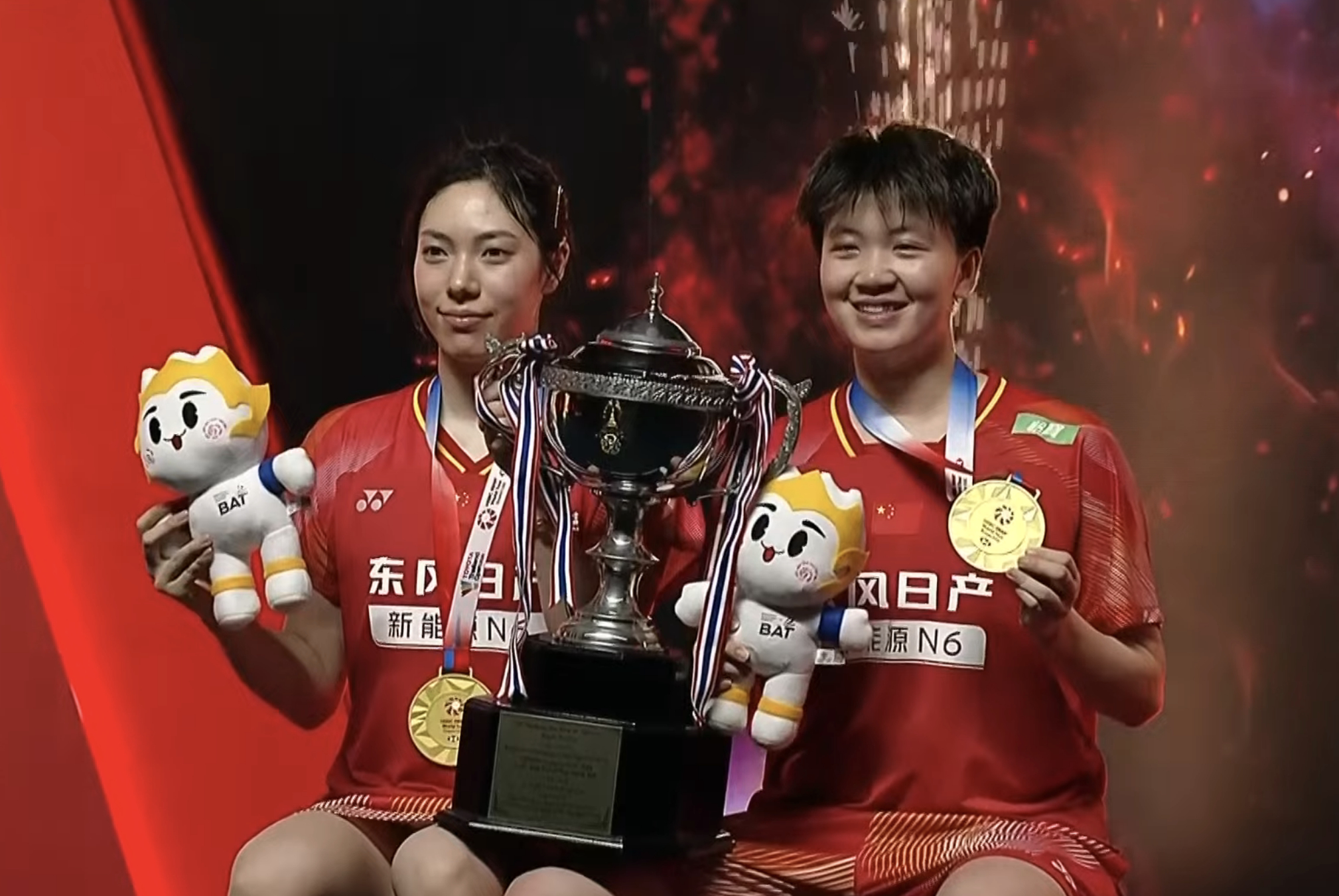 🏆女双冠军：鲍骊婧/曹梓涵🇨🇳🥈女双亚军：岩永铃/中西贵映🇯🇵恭喜四