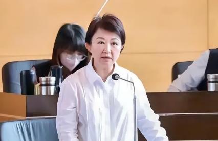 台中市长卢秀燕3月26日在市政会议上表示，身为台湾一份子，都应该为台湾安全尽心，