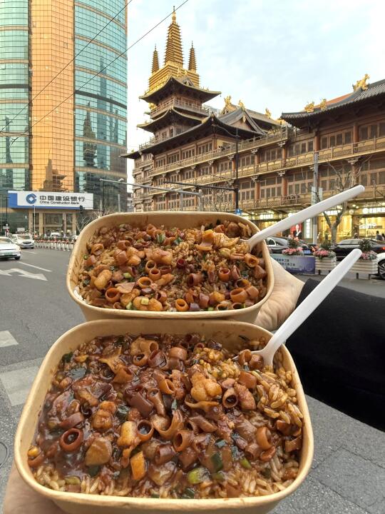 上海！这碗海肠捞饭！好吃到起飞…