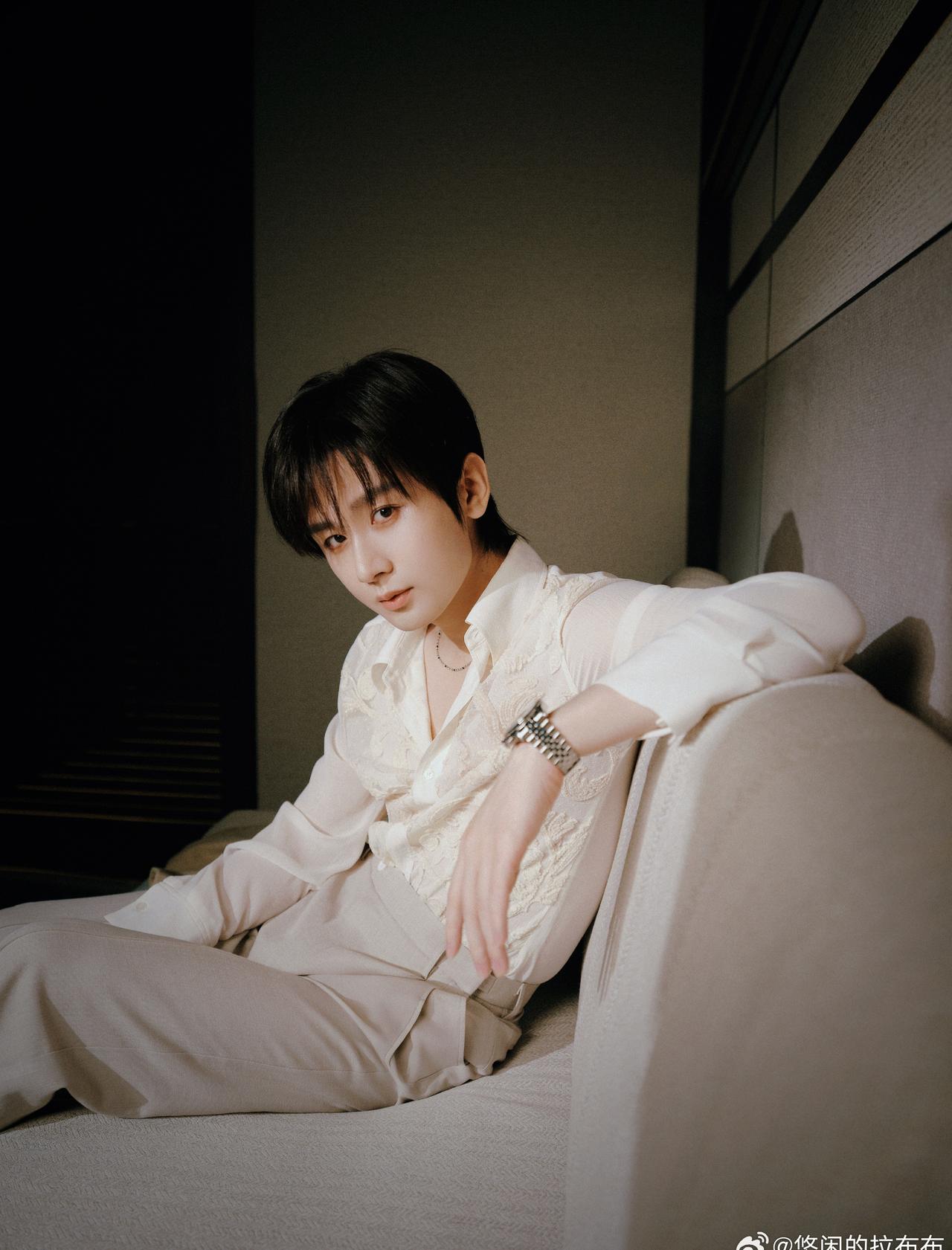 哈哈，反正咋样都帅，行走的衣架子！
 成毅｜卢云 | 两京十五日 | 朱瞻基 |