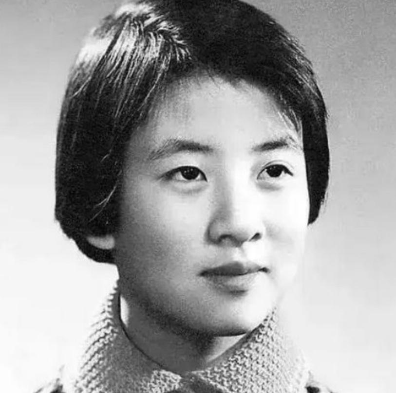 2017年12月，57岁的黄帅静静地咽下了最后一口气。临走前，她没有留下哪怕只字