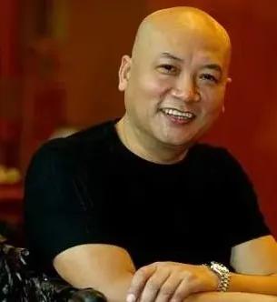 说白了，
面相是不会骗人的，
不信你看迟重瑞，准到你不敢信。
迟重瑞一看就是那种