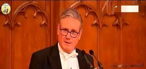 英国首相刚想拉关系，转头又泼冷水，这波操作为哪般？

前两天，英国新首相斯塔默在