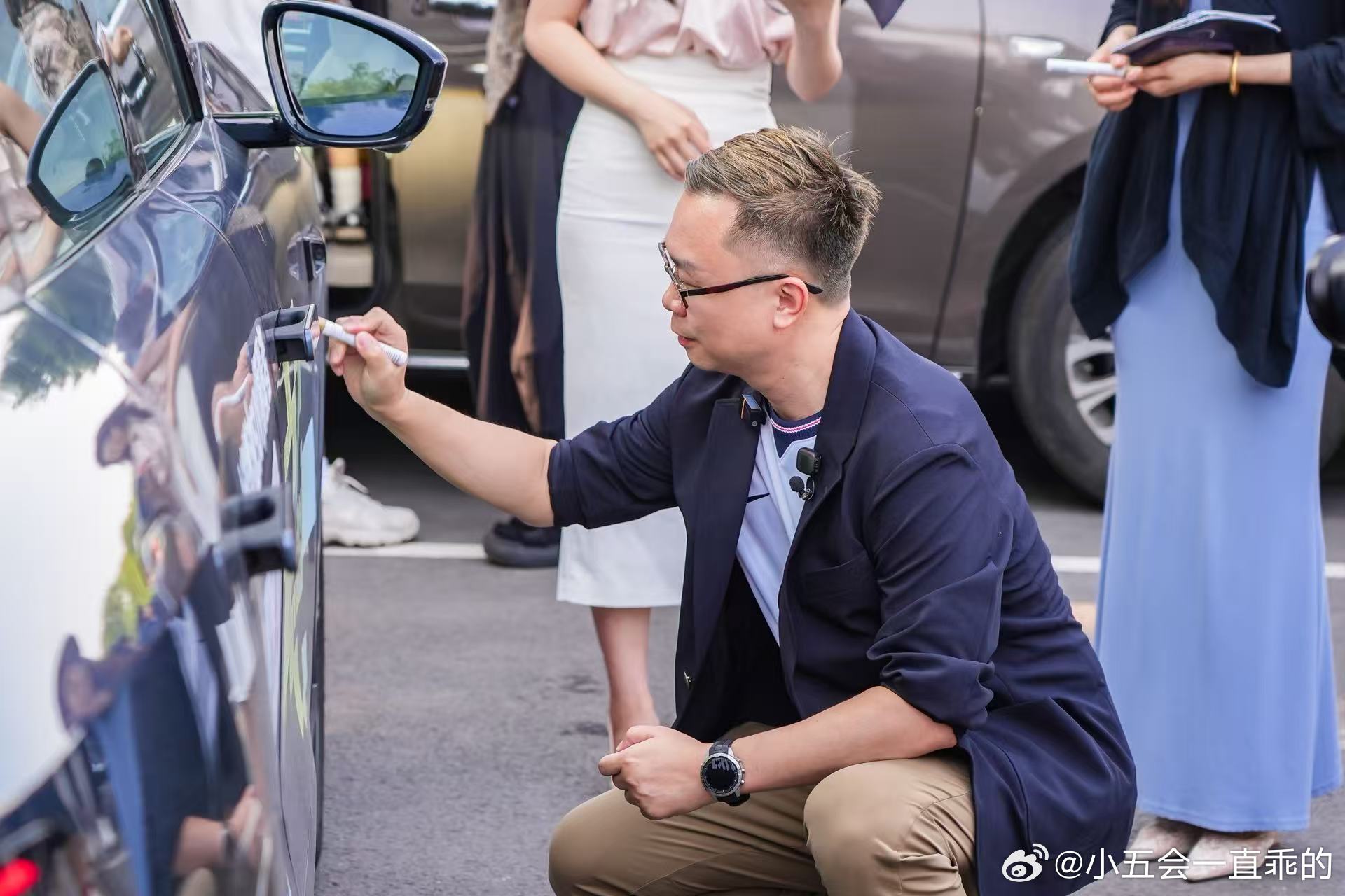 中年人的叛逆是换掉燃油车活久见合资要颠覆合资燃油SUV东风日产NX8一直觉得合资