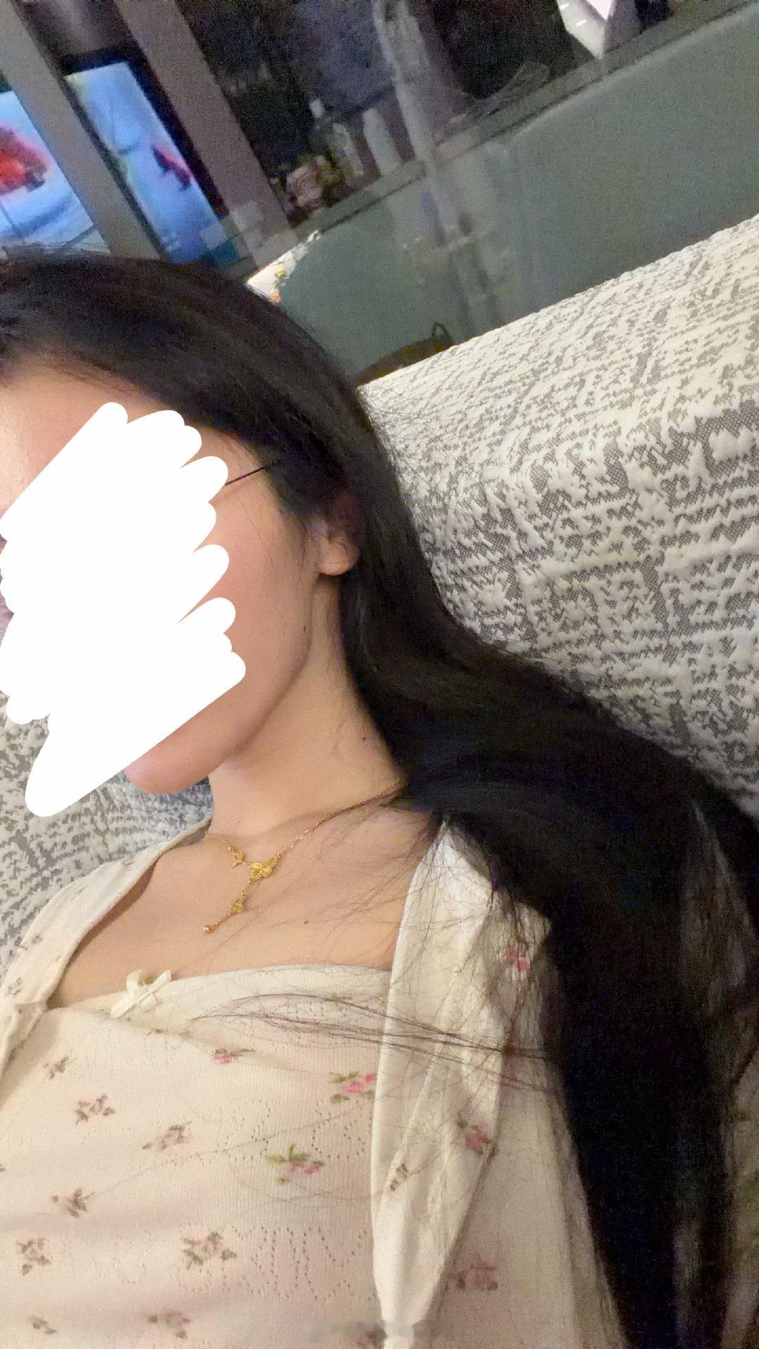 我的头发好丝滑 