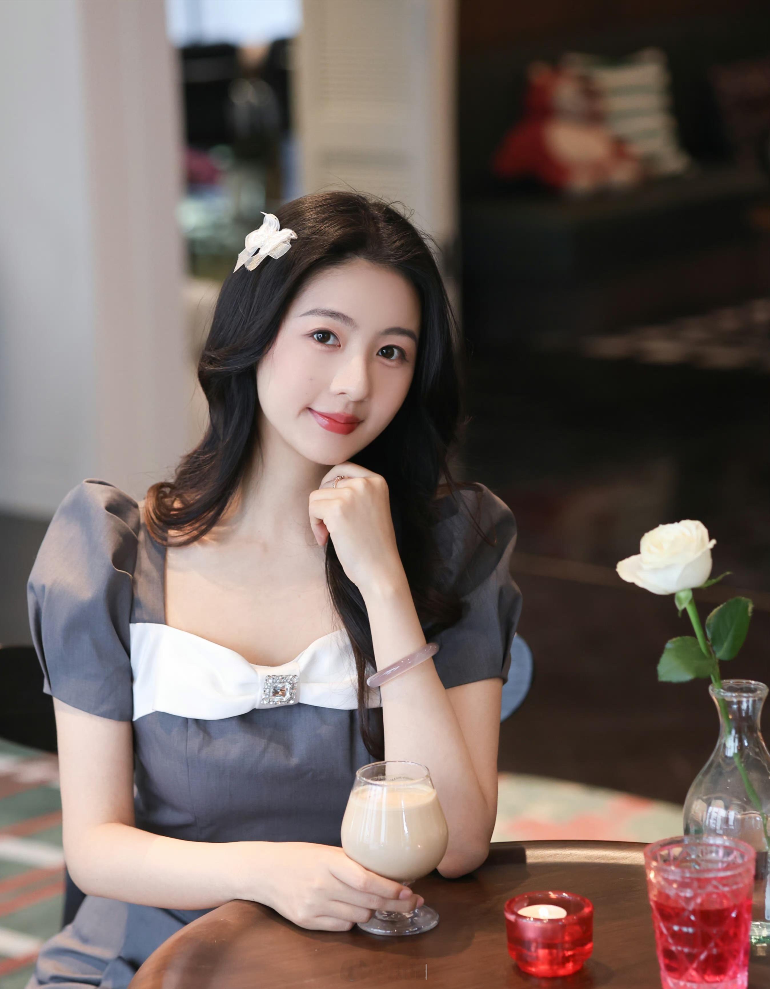 小姐姐的休闲时光 ​​​