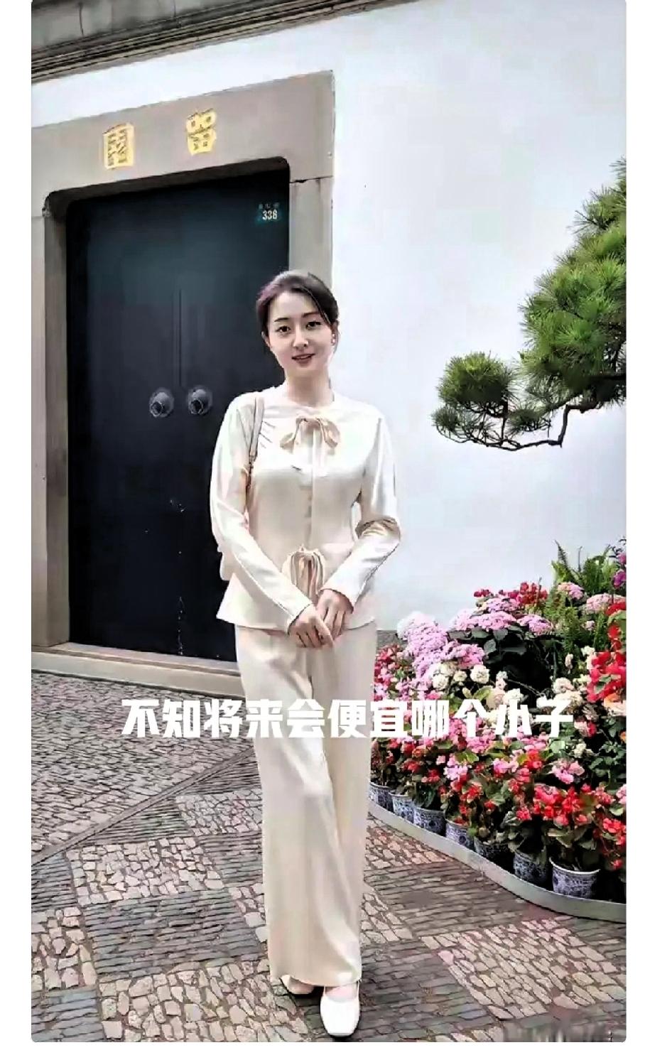 颜值似仙女！何方圣女下凡间，哪方谪仙能娶你？敢问仙女是否相到了如意郎君？
美是真