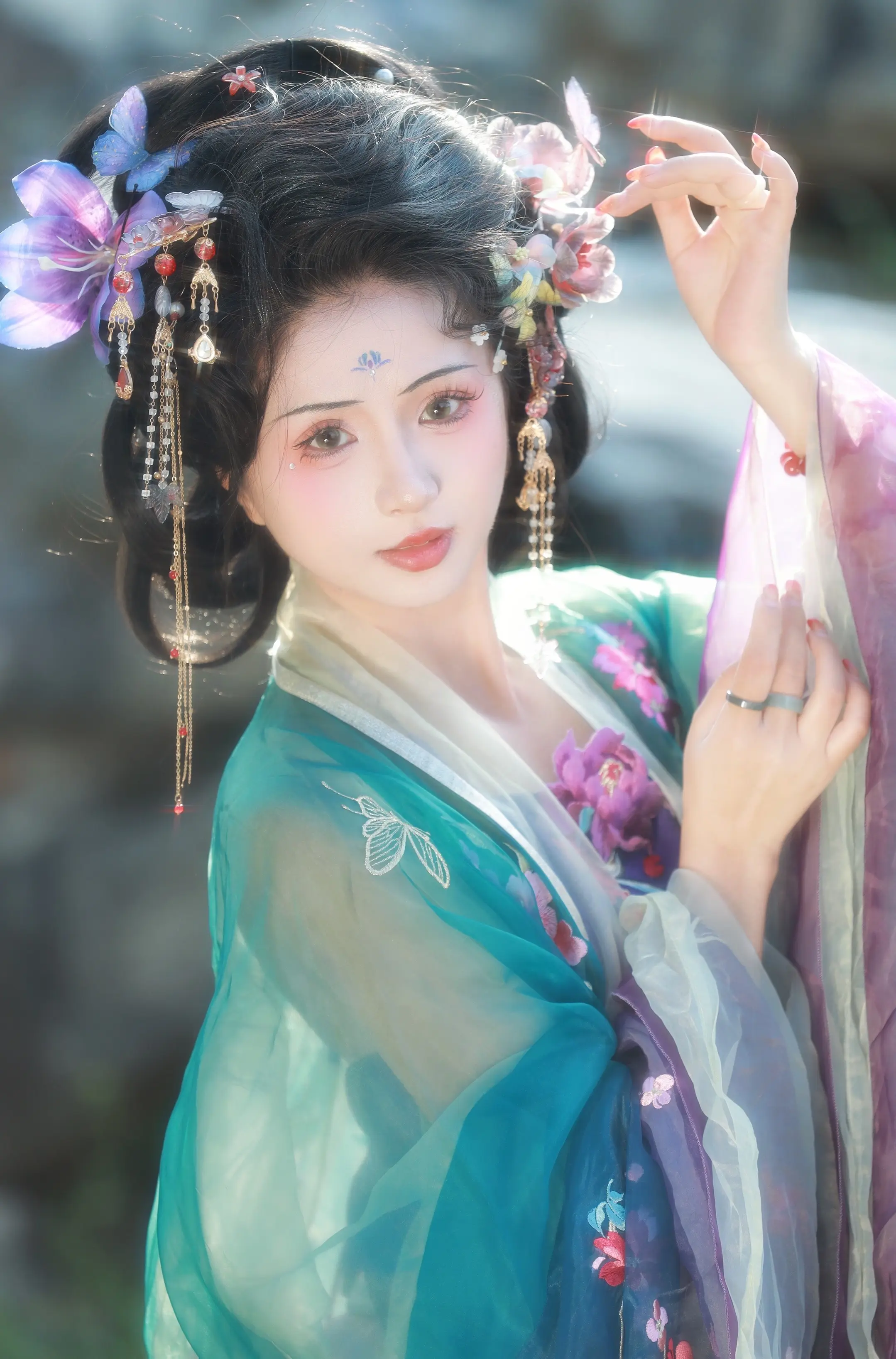 苏苏的海棠依旧汉服写真。