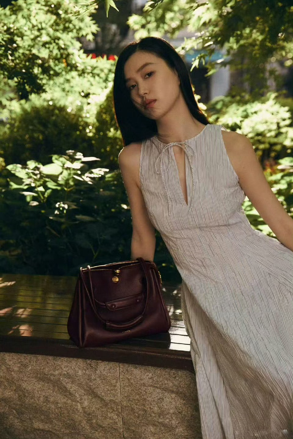 LOEWE罗意威全新Madrid手袋在巴黎万塞讷城堡举办的LOEWE罗意威202