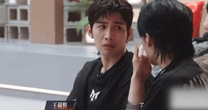 王赫野因拒绝孙楠哭了披荆斩棘 王赫野妥妥感性小哭包实锤，面对孙楠和张彬彬两个人的