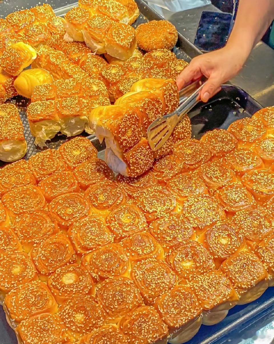 爱吃蜂蜜小面包的人天塌了真的特别好吃，这次就当没看见，下次不许再说了 