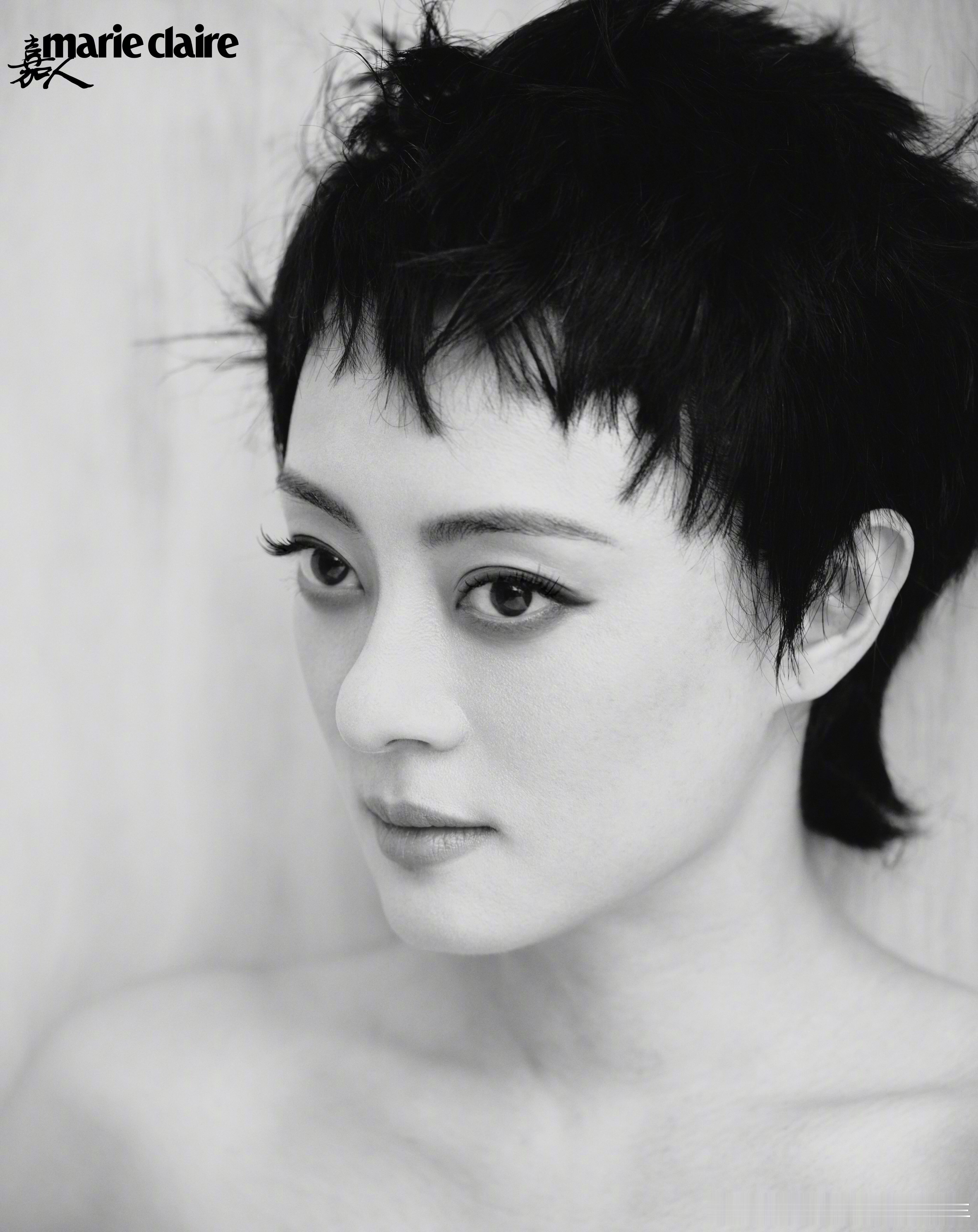 嬛嬛绝世容光[流鼻血][流鼻血]孙俪杂志图好美啊[流鼻血][流鼻血][流鼻血] 