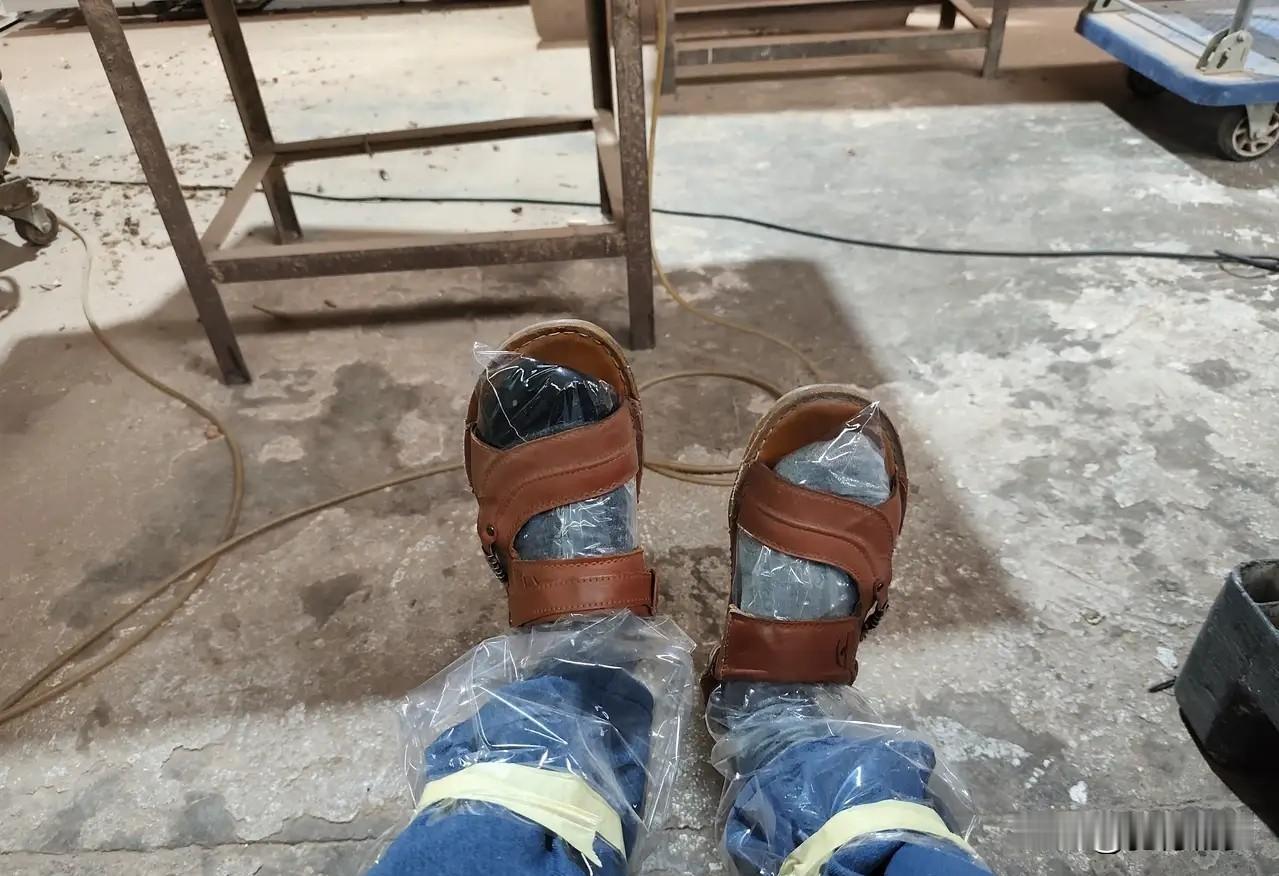 你问我答怎么才能不被花蚊子咬？广东的花蚊子太厉害了，车间里坐着工作，花蚊子隔着袜