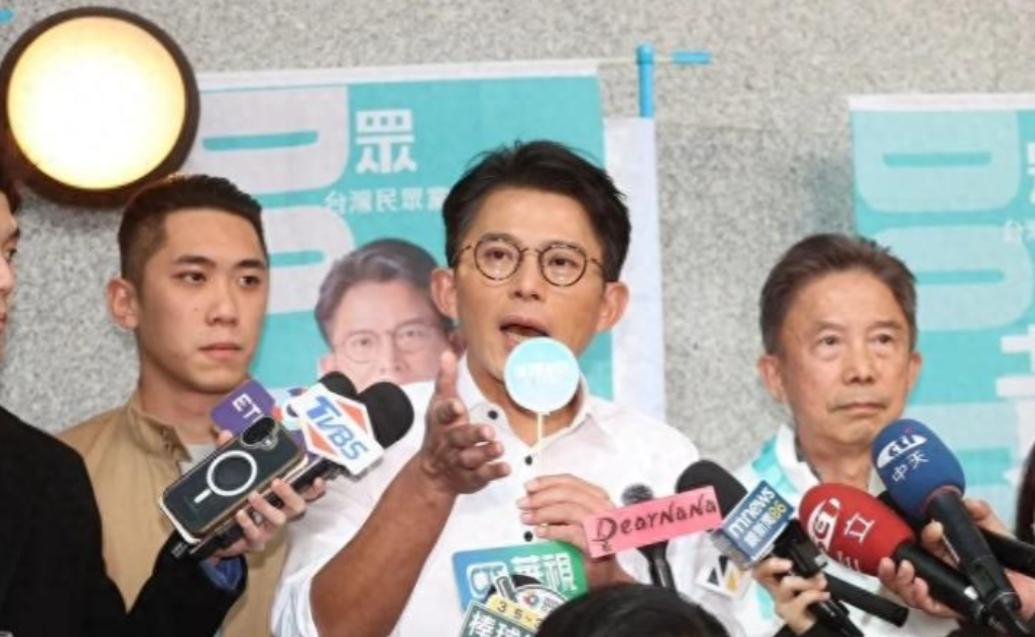 赖清德真的动手了！果然不出所料，“绿色恐怖”的大网这就撒下来了。抓人的抓人，判刑