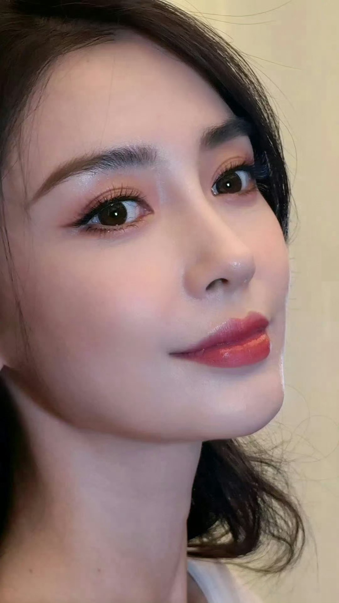 对着baby妈妈这样一张白嫩的吸睛脸你会干什么呢 