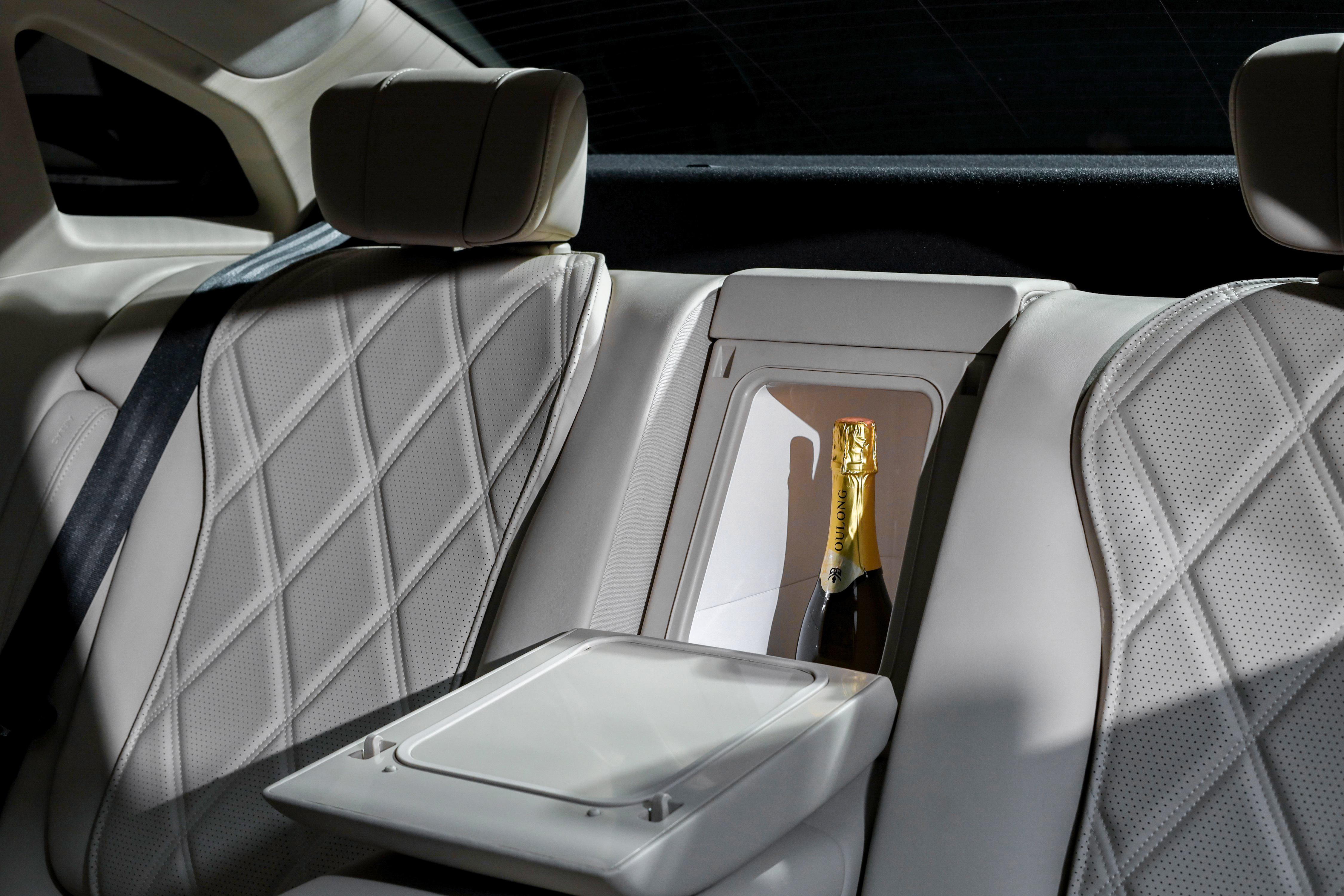 风云A9L，论颜值绝对能排到国产车前5名。它不是靠夸张的外观来抓你，而是比例特别