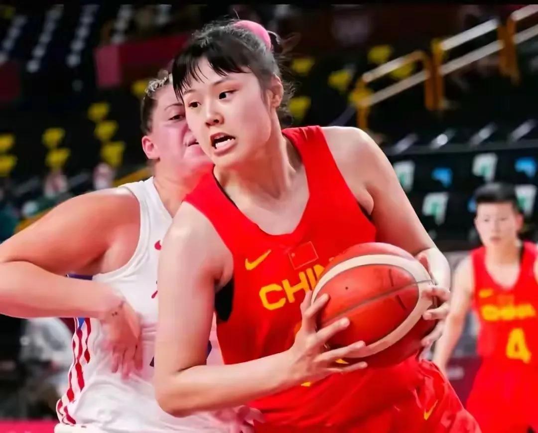 中国女篮57-79输给比利时，这一场让我们彻底认清这三位球员

1、李梦好久没打