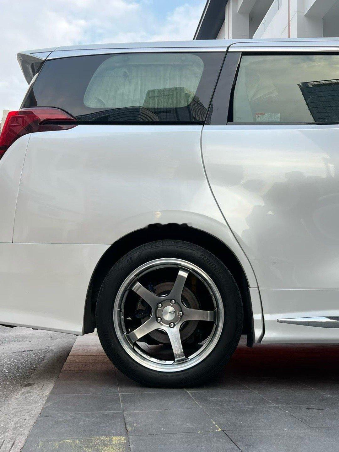 埃尔法 升级19寸五幅完工案例 继续接单中