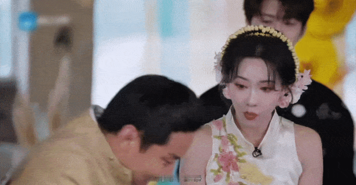 孟子义不是说温柔吗 孟子义大型反差名场面😂，没开始前跟徐志胜扬言要温柔对待鳗鱼