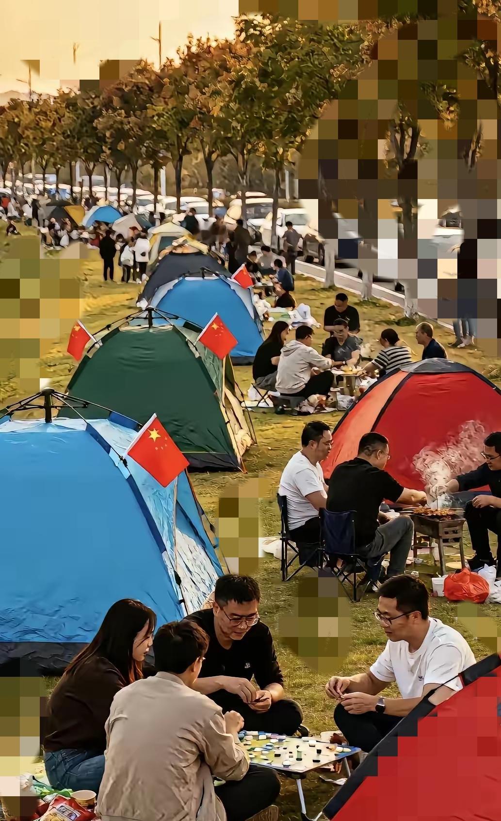 帐篷“打败”酒店，不是年轻人爱露营，是钱包先投了票！
 
      最让人担心