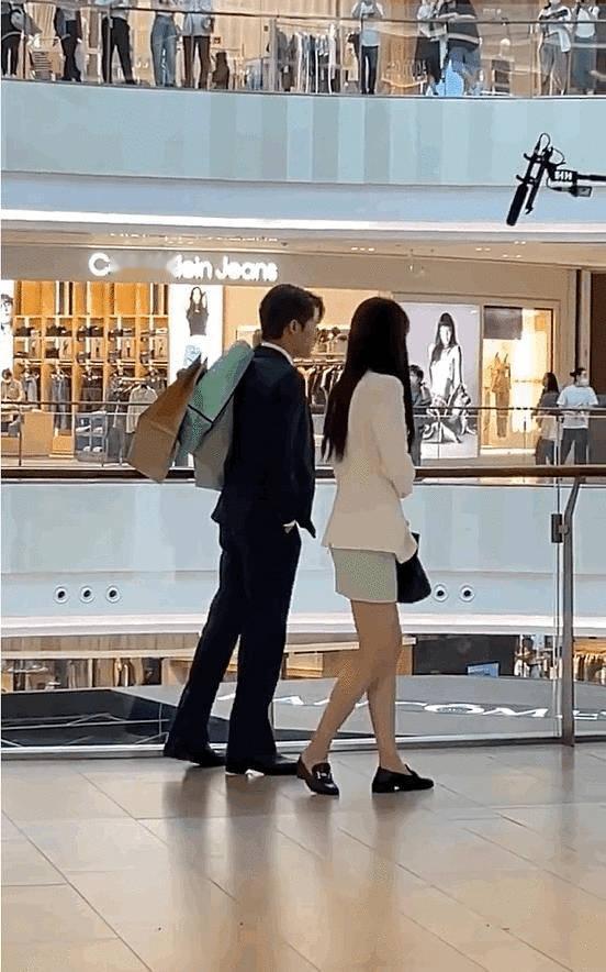 王楚然檀健次这个背影看着真的没CP感吧？ ​​​