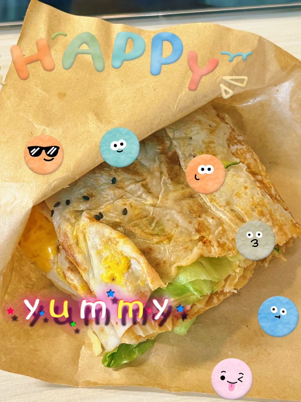 365天早餐不重样 周五解锁快乐早餐顶配——香脆拉丝的煎饼果子安排上！薄脆咔嚓酥