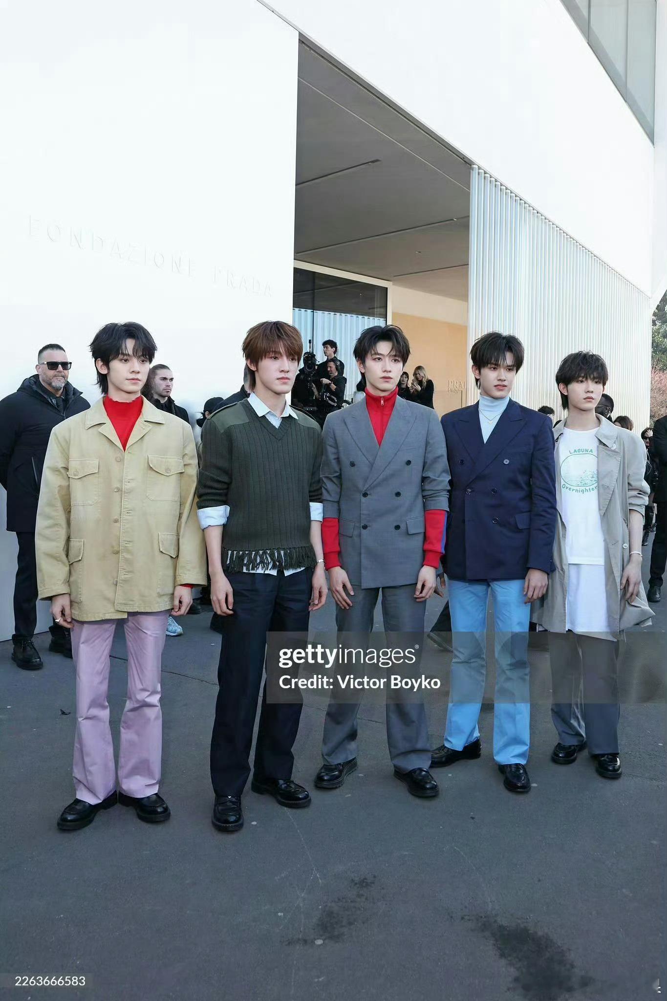 登陆少年prada看秀生图已出 状态如何朱志鑫 张泽禹 张极 左航 苏新皓 