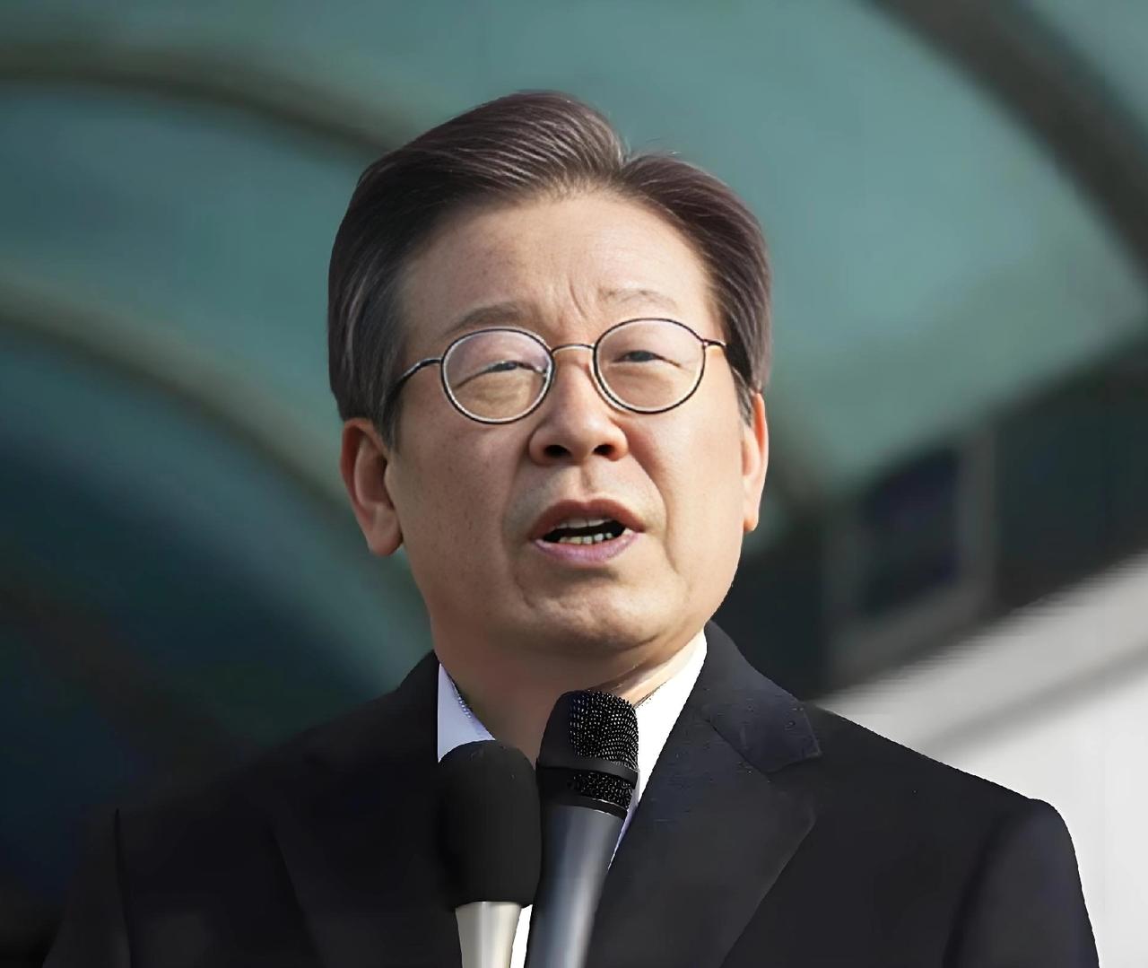 李在明想让朝鲜半岛统一，但朝鲜已阅不回！
李在明说，半岛统一是必经之路，韩朝只要