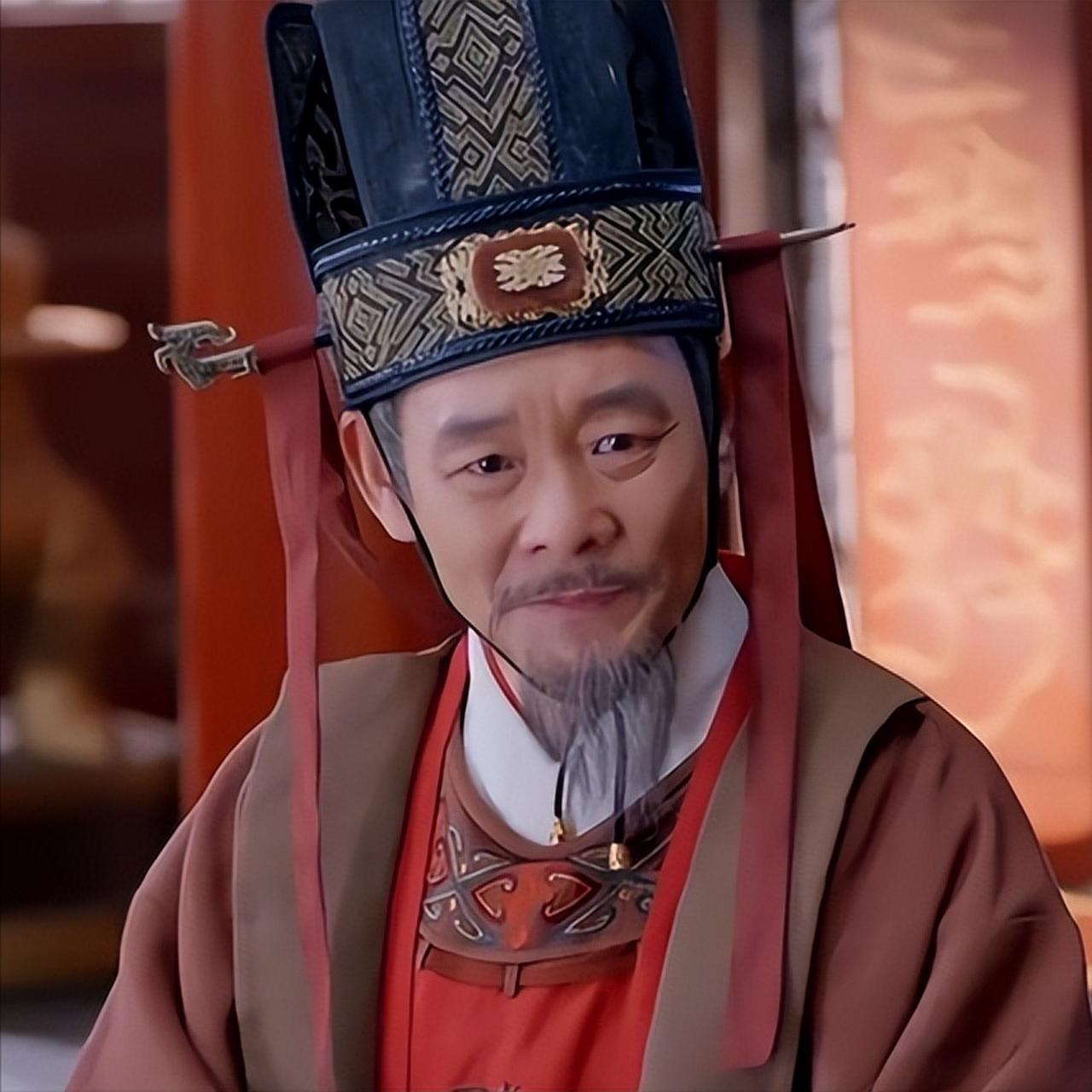 “权臣”二字，在中国历史上几乎是高危职业的代名词。

从吕不韦饮鸩，到霍光家族覆