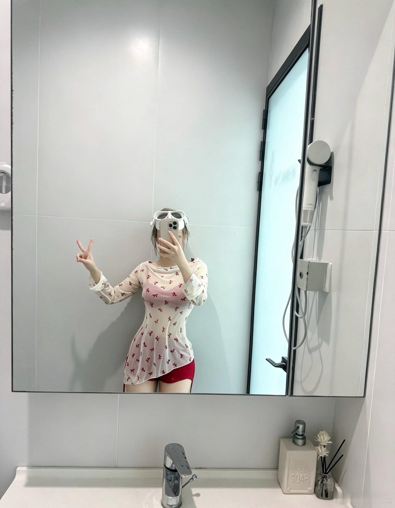 曾颖 洗内裤文学孙哥前女友 ​​​